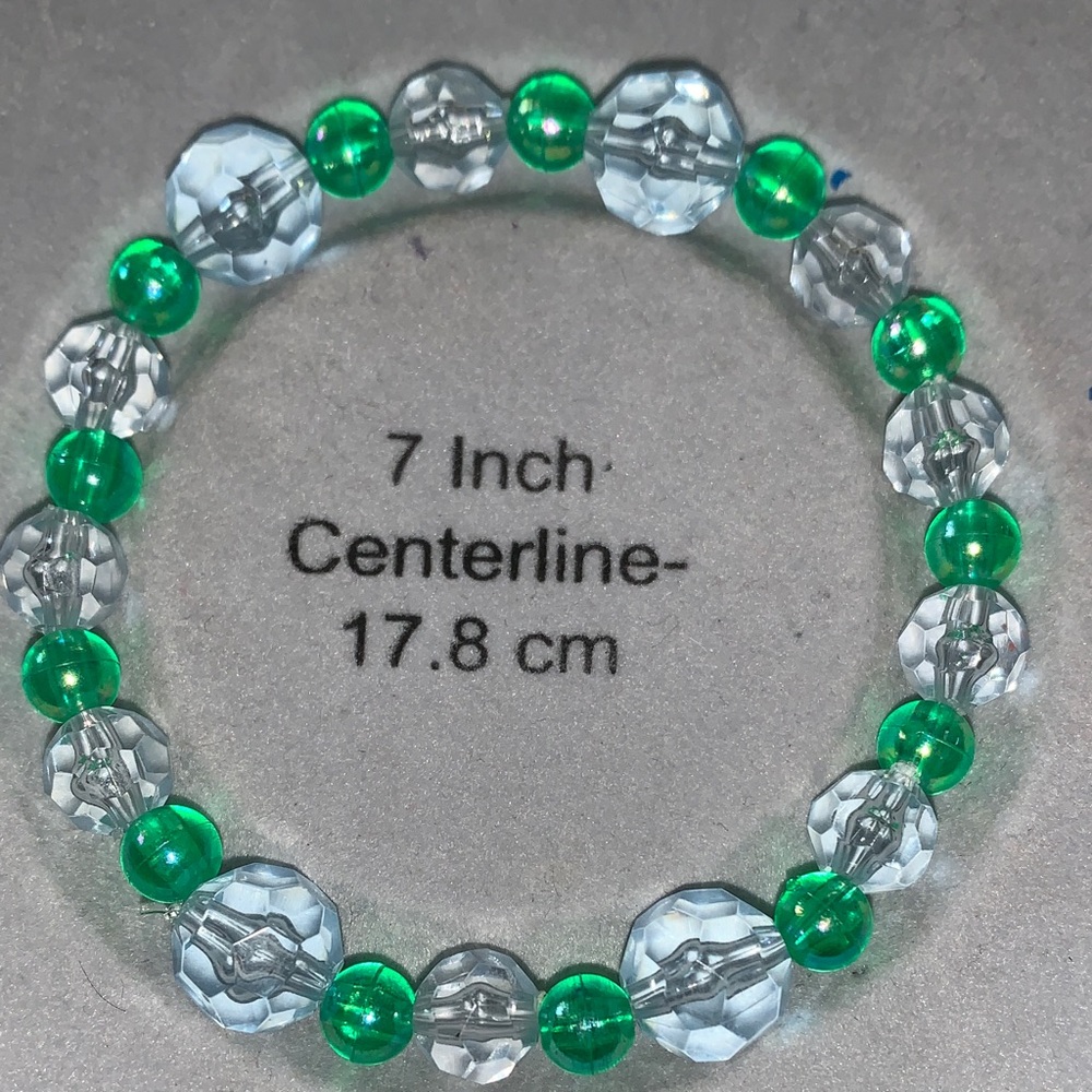 Green Aurora borealis stretch Bracelet